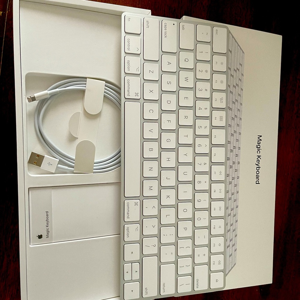 Apple Magic Keyboard 2